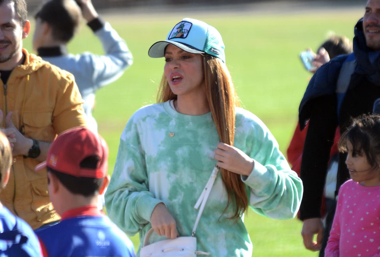 De hecho, vieron jugar a su hijo en puntos muy distantes del campo. 
<br>