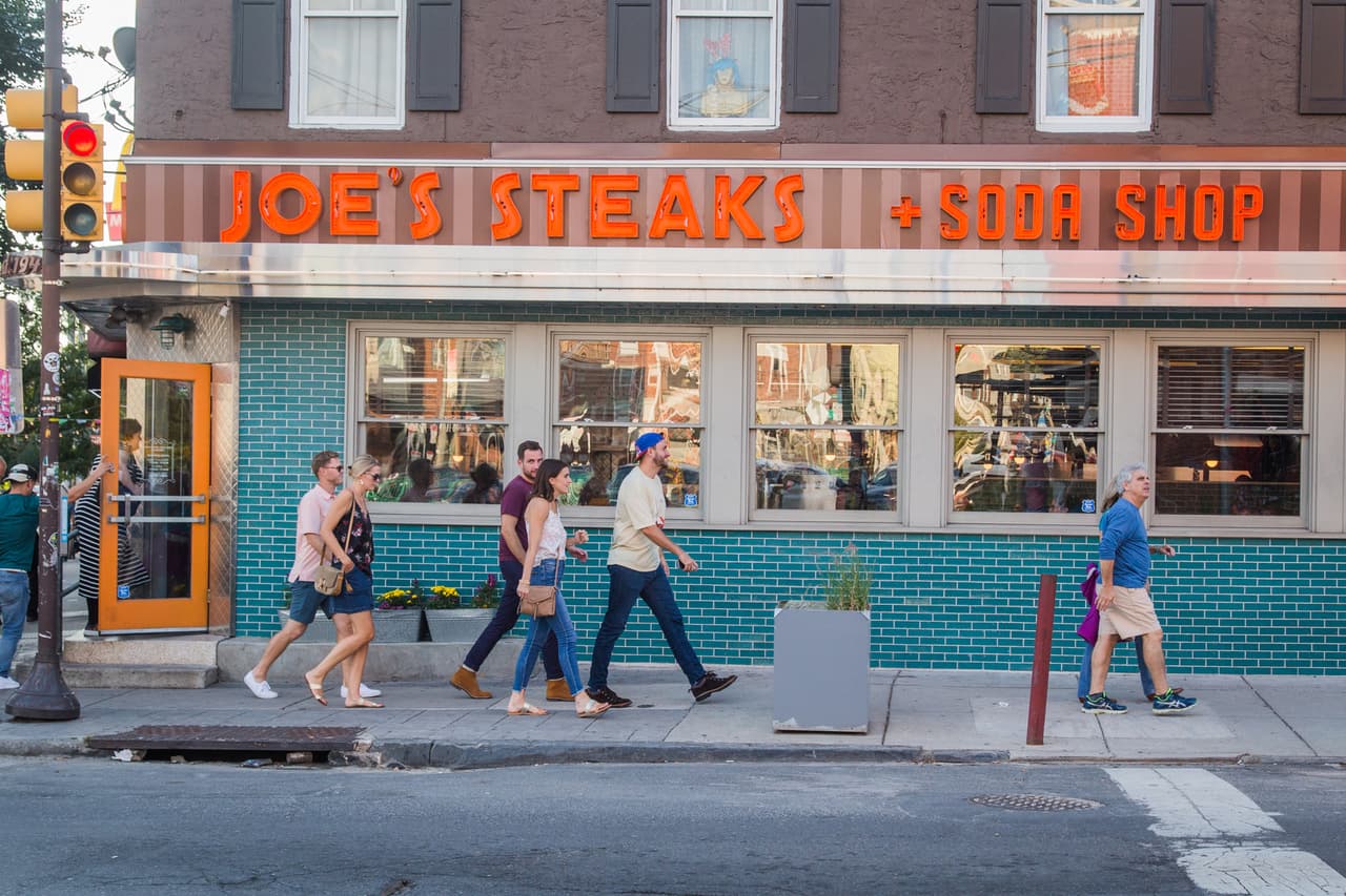 Joe's Steaks + Soda Shop es parte de una operación de cheesesteak en el noreste de Filadelfia de alrededor de 1949, ahora con una segunda ubicación en el vecindario Fishtown de Filadelfia. Joe's sirve el sándwich más conocido de Filadelfia basado en una antigua receta familiar. También se ofrecen: bistecs de pollo con queso, batidos, gaseosas heladas y cremas de huevo.