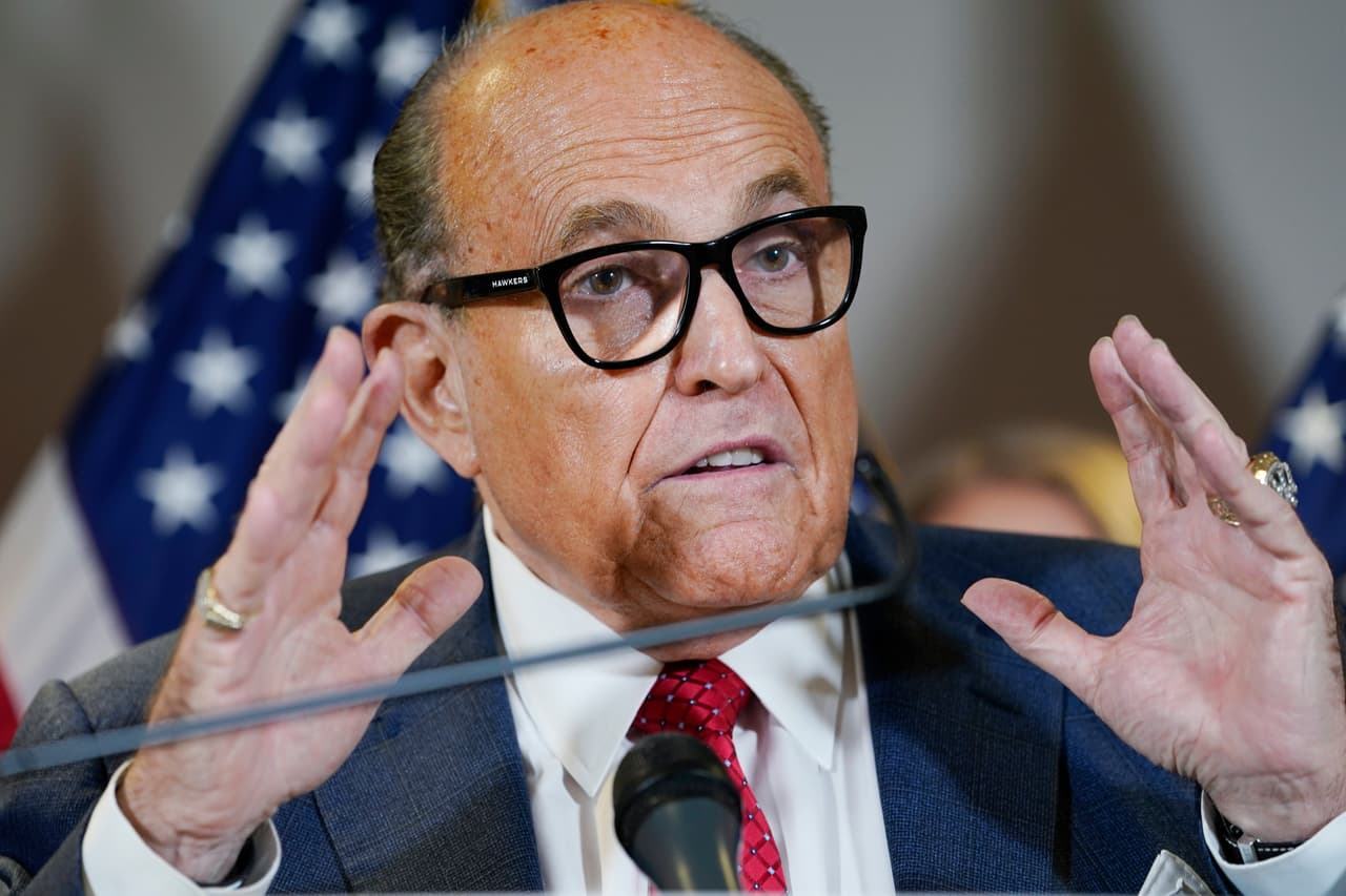 Giuliani discutió obtener el indulto preventivo de Trump antes de terminar su mandato