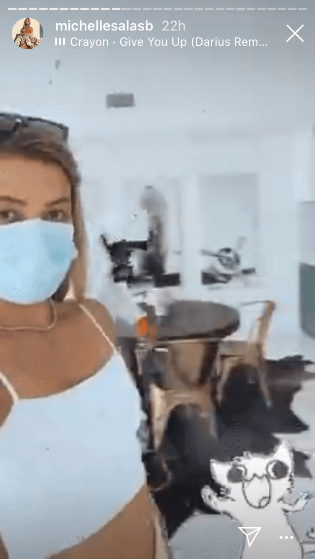 Al final, recomendó que las personas "tienen que ser" tal cual son, "siempre y cuando 
<b><a href="https://www.univision.com/famosos/frida-sofia-reconecto-con-michelle-salas-la-senal-que-indicaria-una-reconciliacion-de-las-primas-video" target="_blank">no lastimes a los demás</a></b>". 
<br>