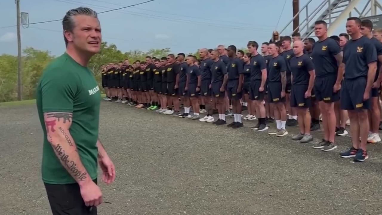 Secretario de Guerra hace advertencia en base naval de Guantánamo