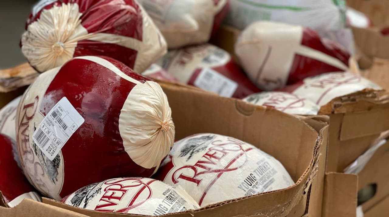 Las canastas cuentan con productos suficientes para 3 o 7 días durante los días festivos.
<br>