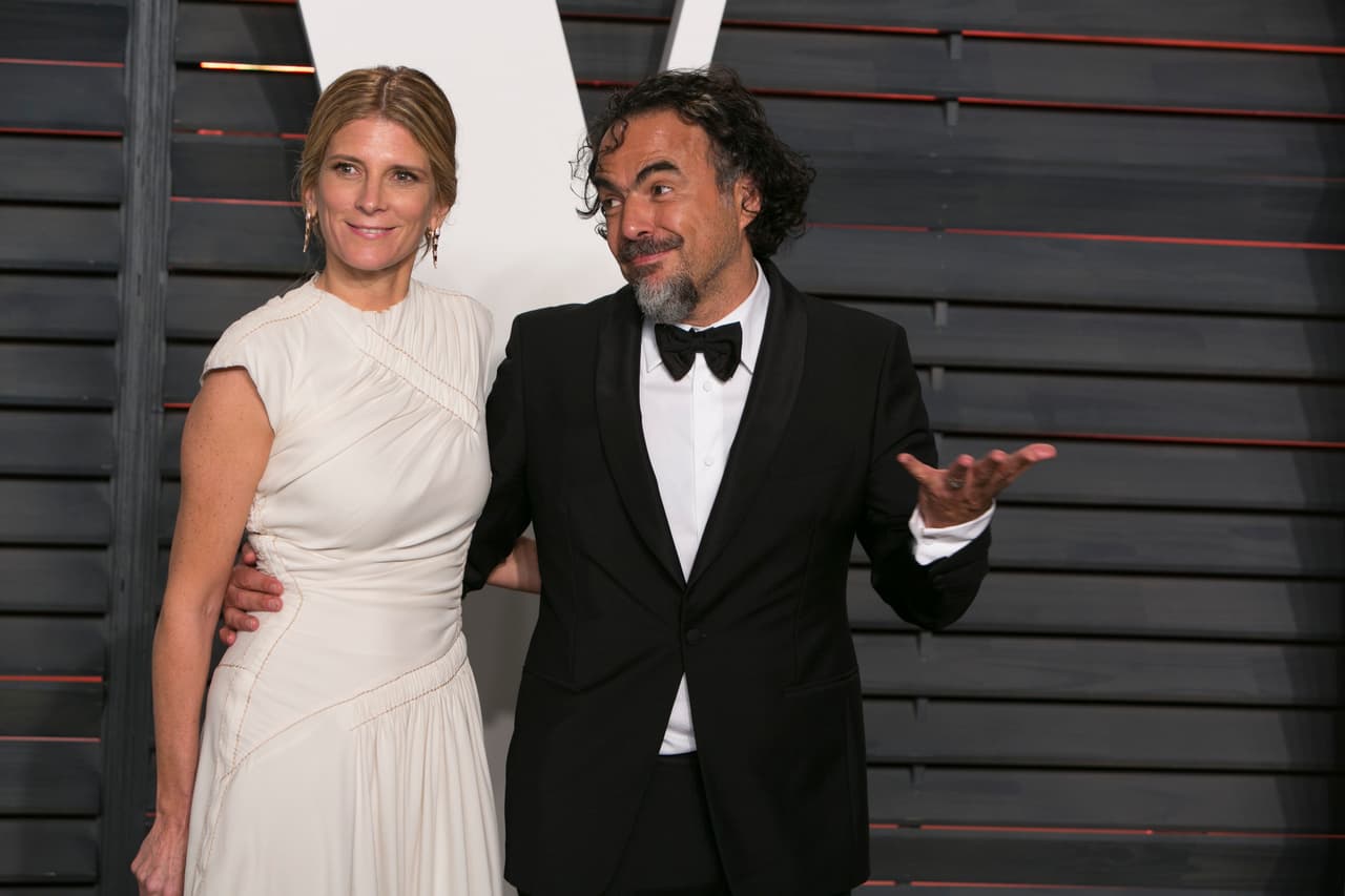 Messi no es el único nominado con look de barba larga, qué tal Alejandro González Iñárritu, quien le pone un toque muy personal al dejarse las canas.