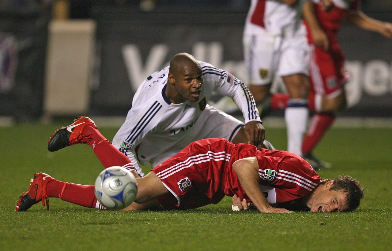 El colombiano Jámison Olave fue campeón en 2009 con el Real Salt Lake en la MLS. El defensa central fue incluido en el equipo ideal de suramericanos creado por la propia liga.