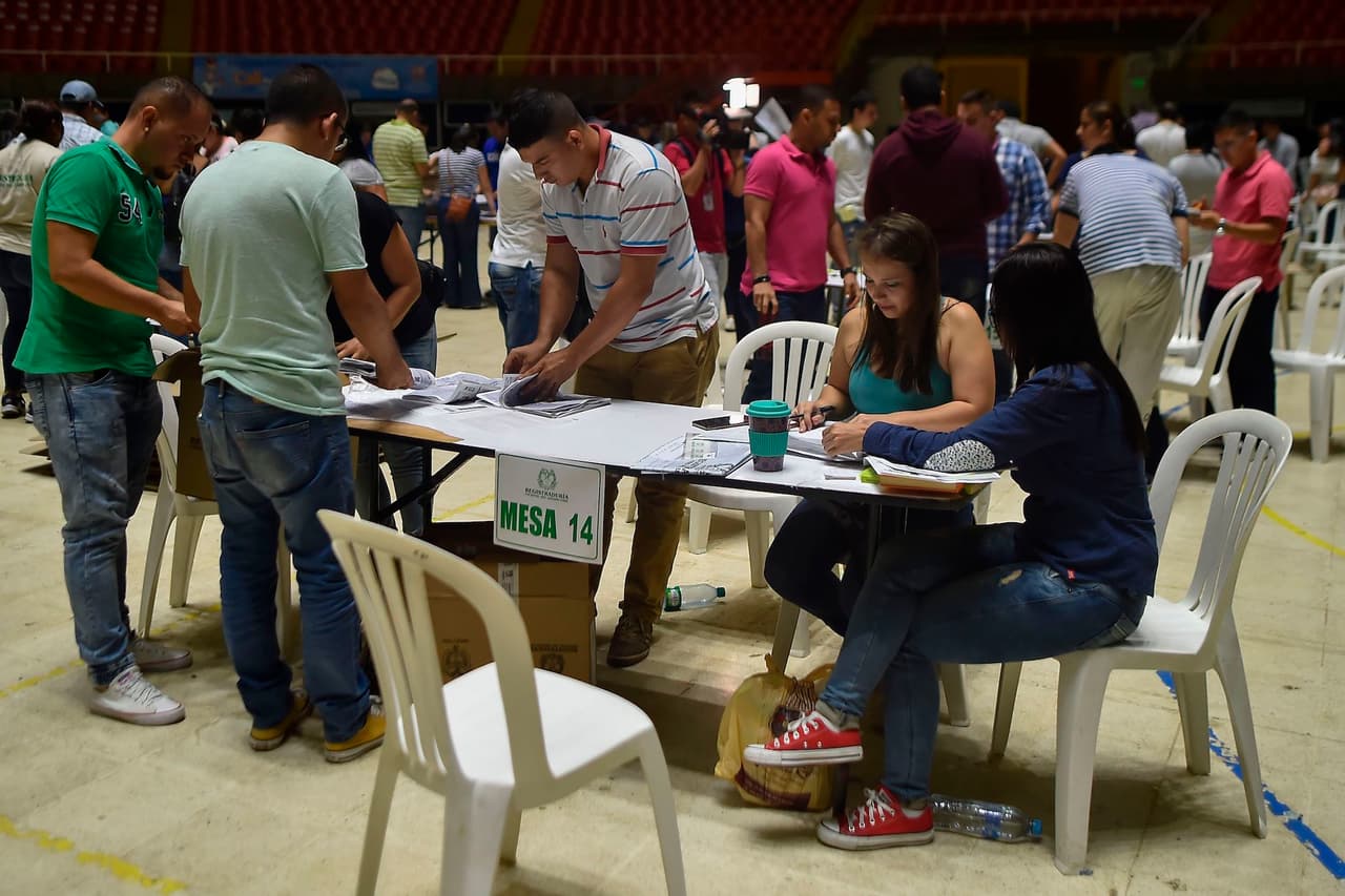Como ningún candidato consiguió más del 50%, tendrán que definir la presidencia en una segunda vuelta el 17 de junio y las alianzas serán decisivas.