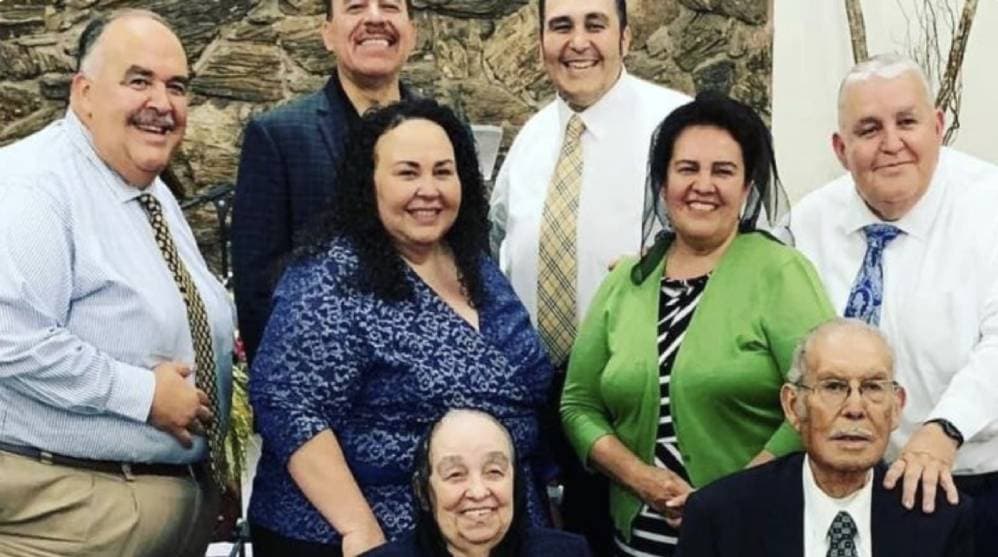 Pastor de California y dos de sus hijas mueren por coronavirus; otros 14 familiares están contagiados
