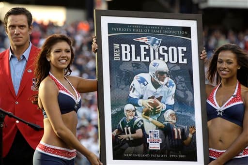 Los principales atractivos turísticos son: el Gillette Stadium, el Salón de los Patriots, el parque de diversiones 5-Wits, Bass Pro Shops, el Nature Trail and Cranberry Bog.