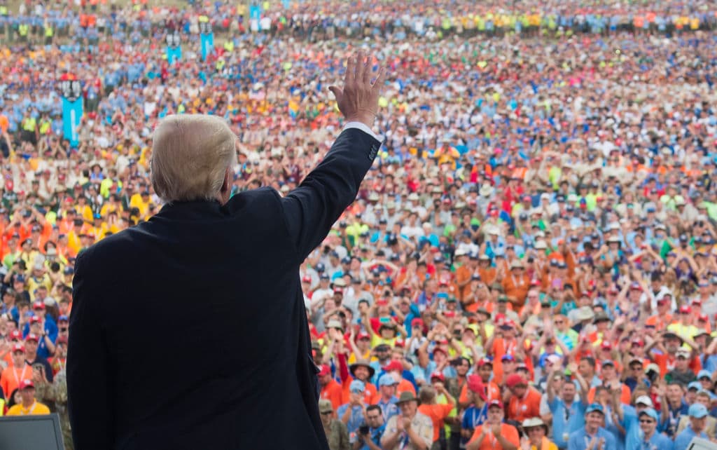 Trump politiza a los Boy Scouts y la organización se distancia del presidente