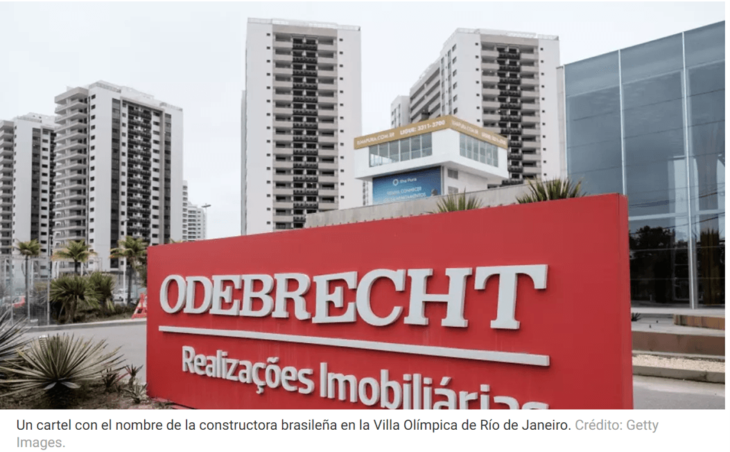 Un cartel con el nombre de la constructora brasileña en la Villa Olímpica de Río de Janeiro.