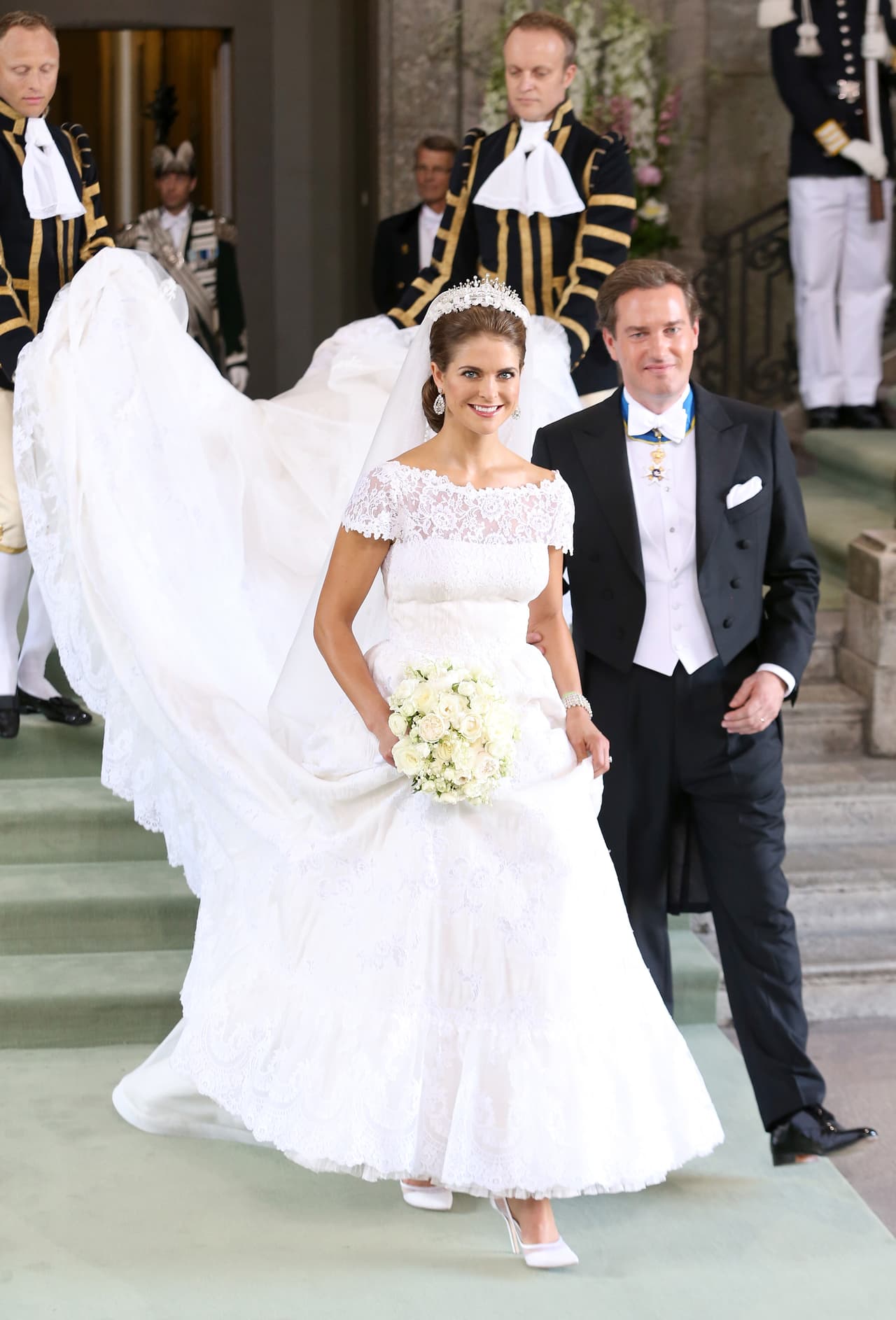 <b>2013 - Princess Madeleine of Sweden and Christopher O’Neil</b>
<br>The 
<a href="https://www.vanitatis.elconfidencial.com/casas-reales/2013-06-08/el-final-feliz-de-magdalena-de-suecia-su-boda-con-christopher-o-neill_255330/">youngest daughter of the King and Queen</a> of Sweden wore a gown of organza and Chantilly lace with a unique neckline signed by Valentino, to marry financier Christopher O’Neill.