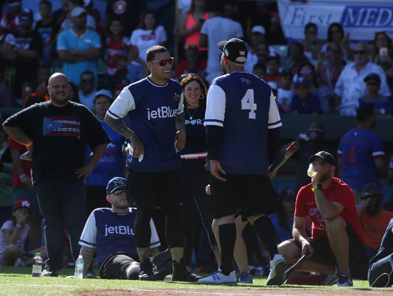 Entre las celebridades y otras figuras públicas invitadas que asistieron al evento estuvieron: Raymond Arrieta, Alexandra Fuentes, Jay Fonseca, Gil Marie López, Willito Otero, Rosko Jaime, Norwill Fragoso, Joealis Filippetti, Jaime Espinal, Adriana Diaz, Guillermo Jose Torres, Mónica Pastrana, Saudi Rivera, Danilo Beauchamp, Dimary Castro, Melwin Cedeño, Molusco, Mimi Pabón, José “El Negro” Figueroa, Gredmarie Colon, Denise Quiñones, Miguel Morales, Stephanie Del Valle y Patricia Corcino.
