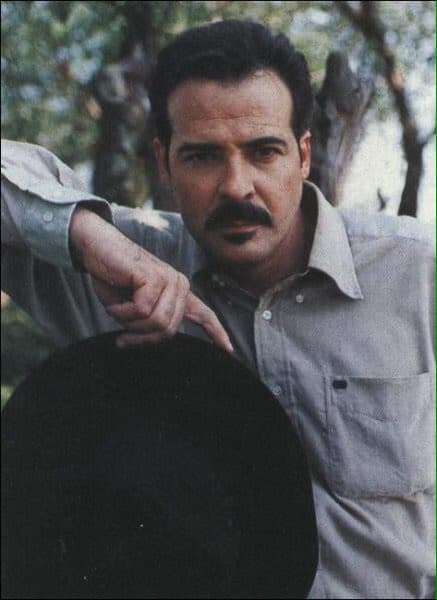 César Évora se volvió uno de los hombres más populares de los melodramas mexicanos gracias a su característico tono de voz y facciones que lo hicieron interpretar a diversos galanes y villanos.