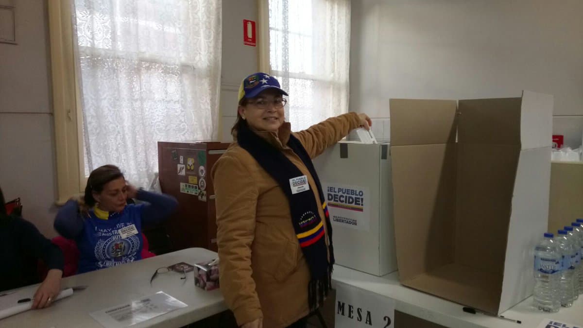 Desde el pasado 1 de abril los opositores protestan en las calles por la crisis política y económica que sufren con manifestaciones y cierres de calles que se han saldado hasta el momento con 94 muertos.