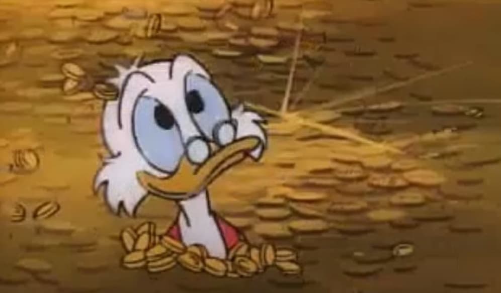 <b>Rico McPato</b>
<br>El éxito del reboot de Ducktales fue tan grande, que Rico McPato hizo realidad una de las escenas más icónicas de su personaje: bañarse en una tina repleta de monedas de oro.
<br>