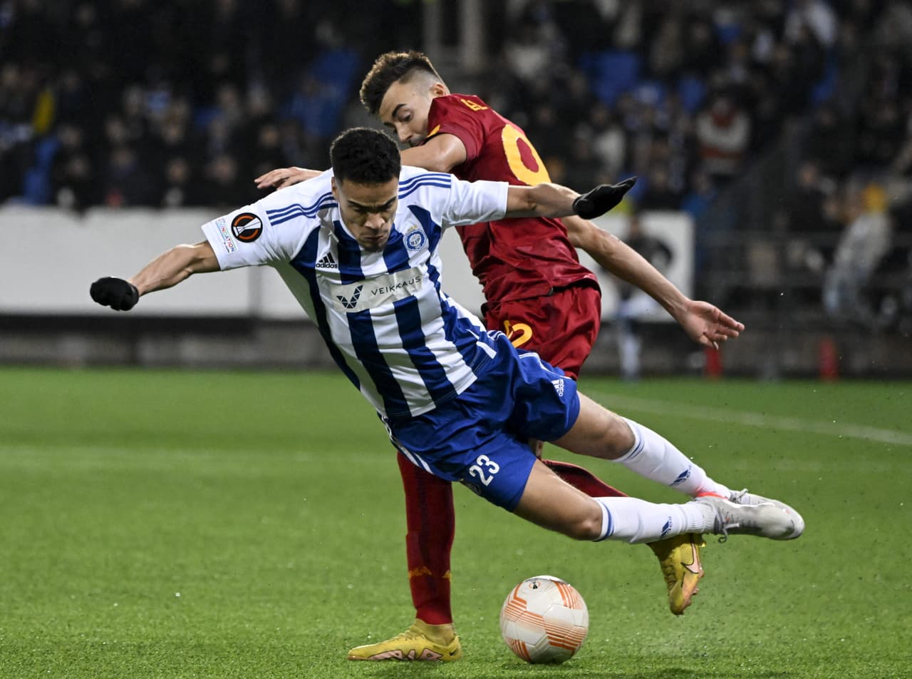 El Manchester United venció 3-0 al Sheriff, el Feyenoord cayó 1-0 con minutos de Santiago Giménez ante el Sturm y la Roma derrotó al Helsinki en la penúltima jornada de la Fase de Grupos de la UEFA Europa League.