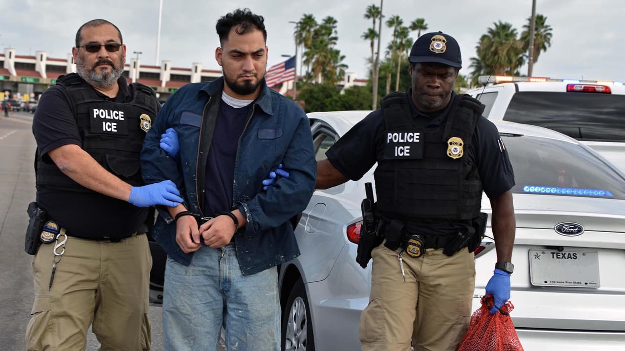 Extraditan a México a un hombre acusado de matar a su novia y quemar el cuerpo