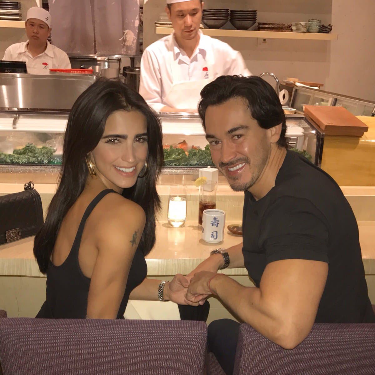 Ambos disfrutan de pasar tiempo a solas y así lo demuestran en Twitter, en donde 
<b>Bárbara</b> comparte su día a día, mostrándose feliz y enamorada de su ahora esposo.