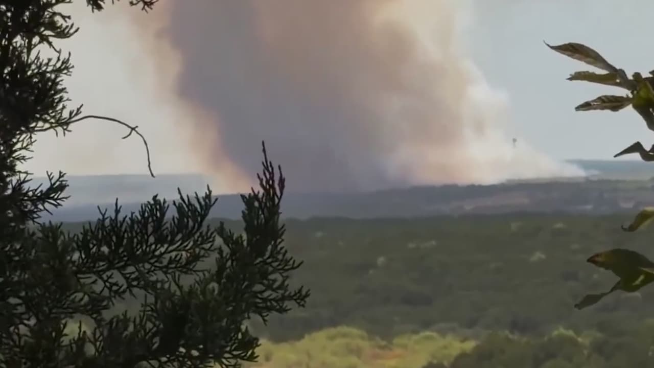 Incendio de maleza en Palo Pinto consume más de 200 acres: bomberos tratan de controlarlo