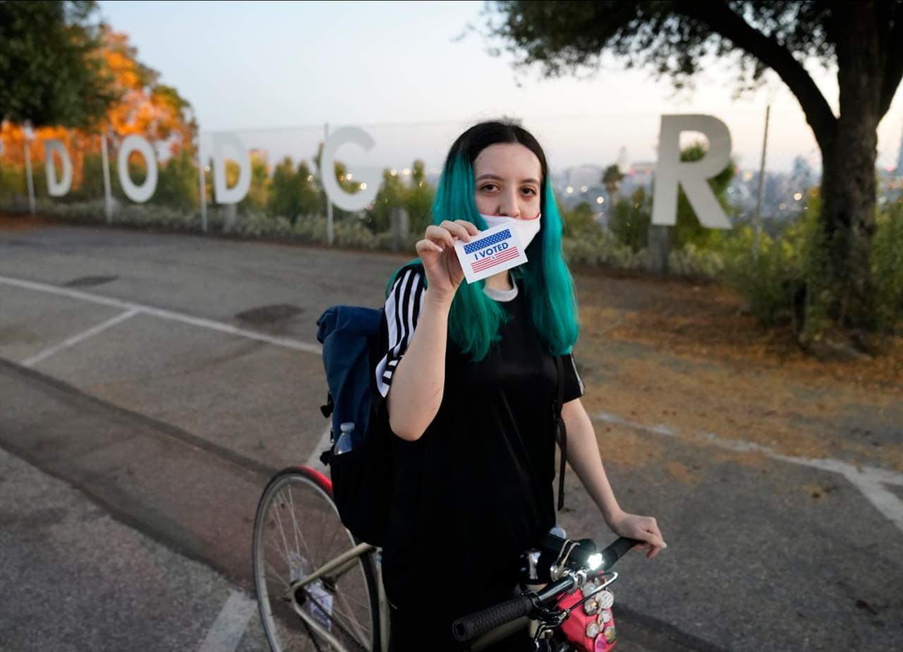 Las autoridades locales invitan a todos aquellos que puedan, ejercer su derecho como ciudadanos de Estados Unidos, considerando que los votos de hoy no solo van a contar para el destino del país, sino que pueden influir en el futuro de naciones del continente y el mundo.