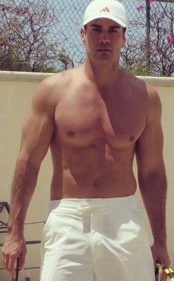 Y continuamente nos presume en redes sociales lo bien que está.