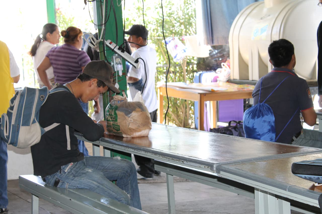 Pocos han llegado al comedor de los deportados de la Iniciativa Fronteriza Kino (IFK)