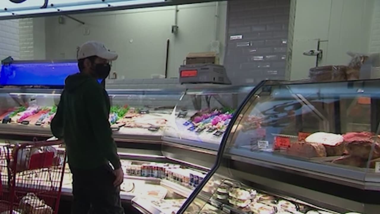 Polémica en Austin: critican que 3 dólares basten para una comida saludable y balanceada