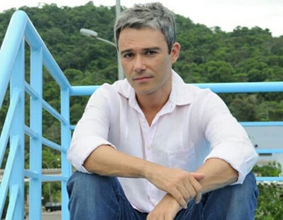 Nació en la ciudad de Río de Janeiro el 10 de noviembre de 1973. Su padre era violinista y le heredó el gusto por la música. Hasta el momento ha actuado en 20 telenovelas.