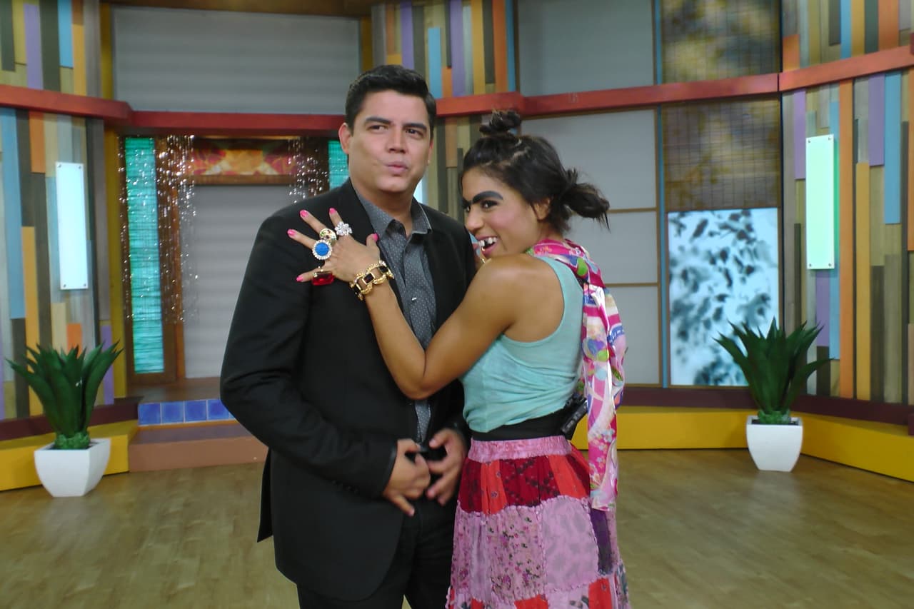 ¡Siempre de coqueta, Mela!