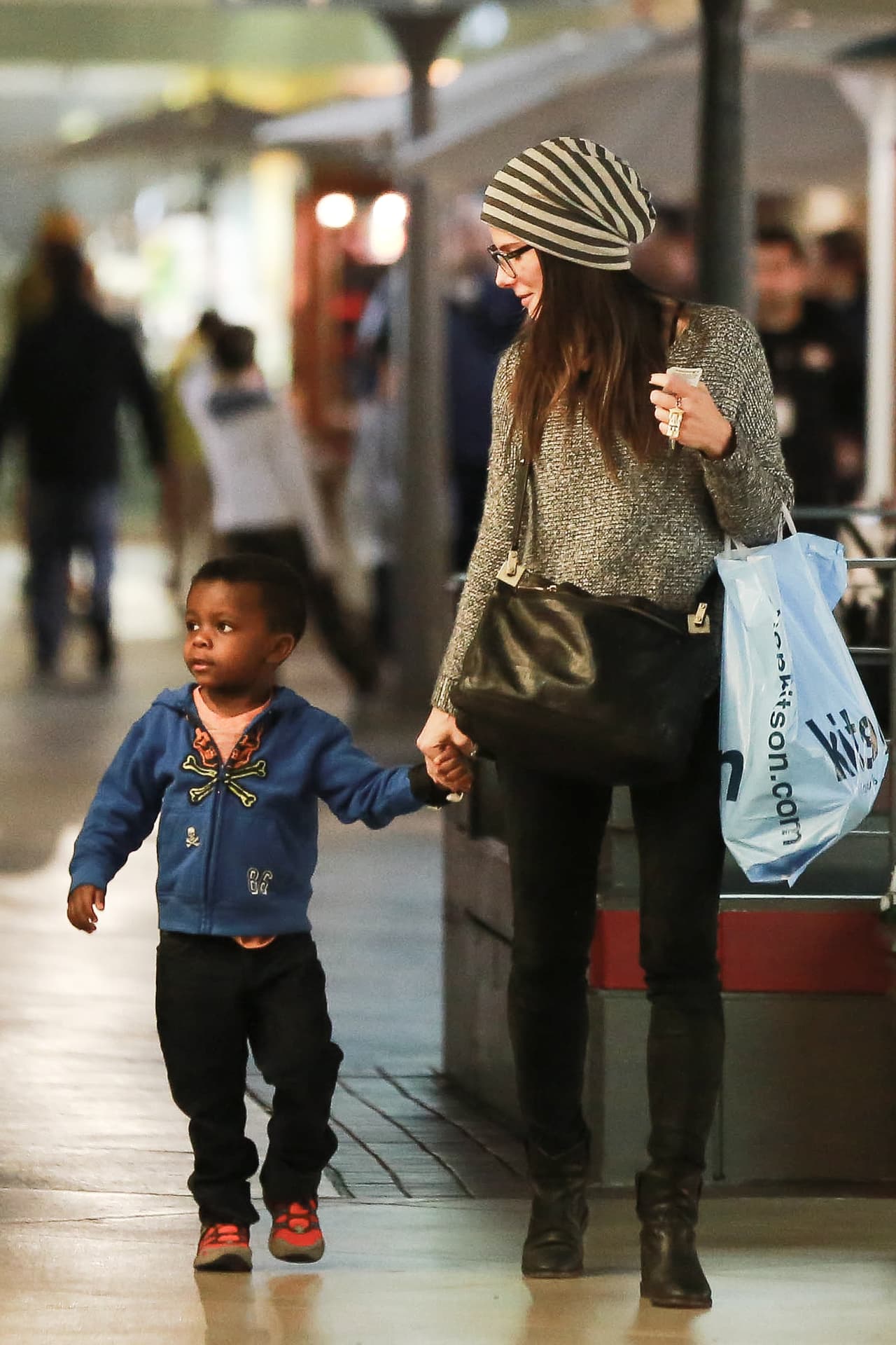 Sandra Bullock decidió adoptar a dos niños. ¡Tiene un gran corazón!