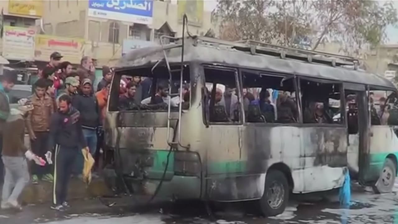 Al menos 32 personas mueren en atentado suicida en una plaza de Bagdad