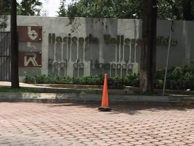 El nombre del conjunto residencial.