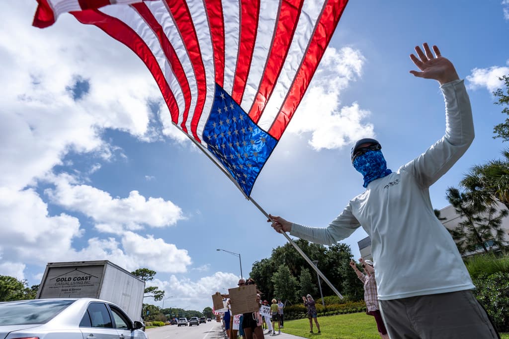 <b>Justificación oficial de los recortes</b>: Musk y el gobierno sostienen que las medidas están destinadas a ahorrar miles de millones en gastos públicos. (Washington DC)