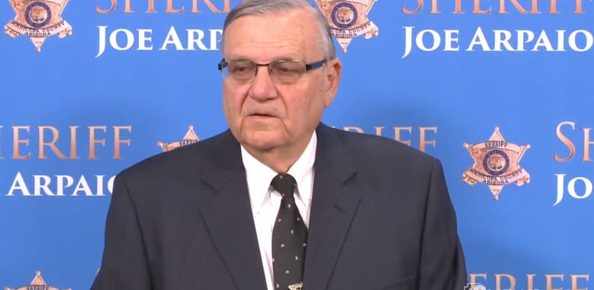 Arpaio sigue sin cumplir órdenes del juez federal en caso de perfil racial