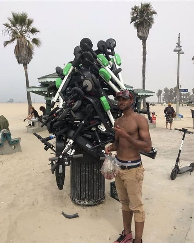 La mayoría de los argumentos anti-scooter se basan en la degradación de la cultura de California.