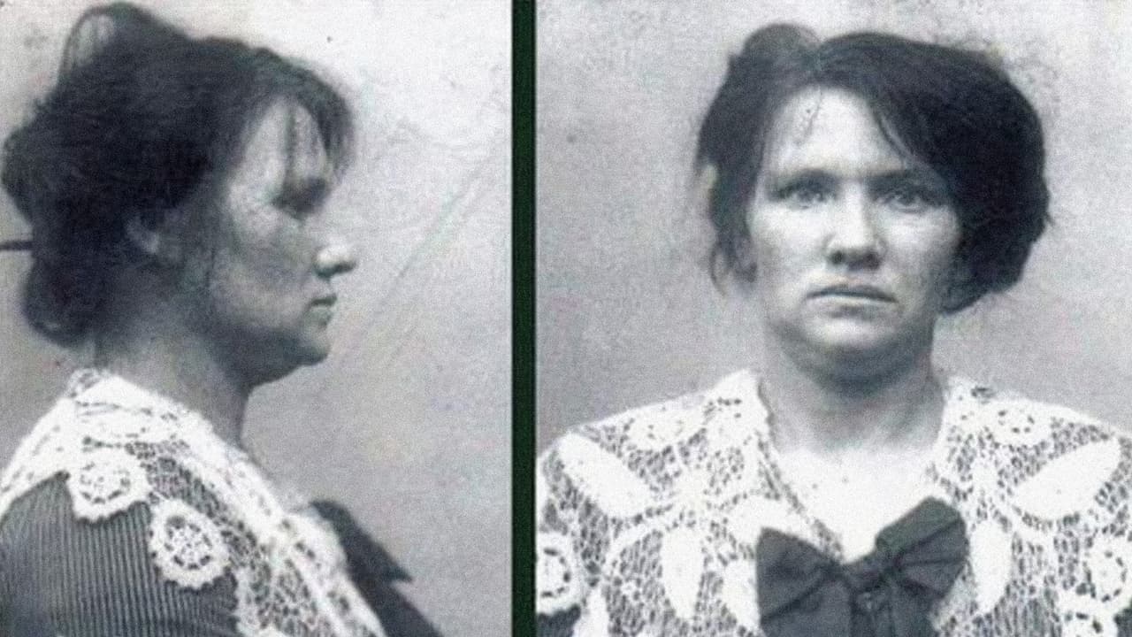 <b>Dagmar Overbye.</b> Asesina en serie danesa, culpable de matar entre nueve y 25 niños (incluido su propio hijo) entre 1913 y 1920. En 1921 fue sentenciada a la pena de muerte en uno de los juicios más importantes de la historia de Dinamarca. La sentencia posteriormente cambió a cadena perpetua.