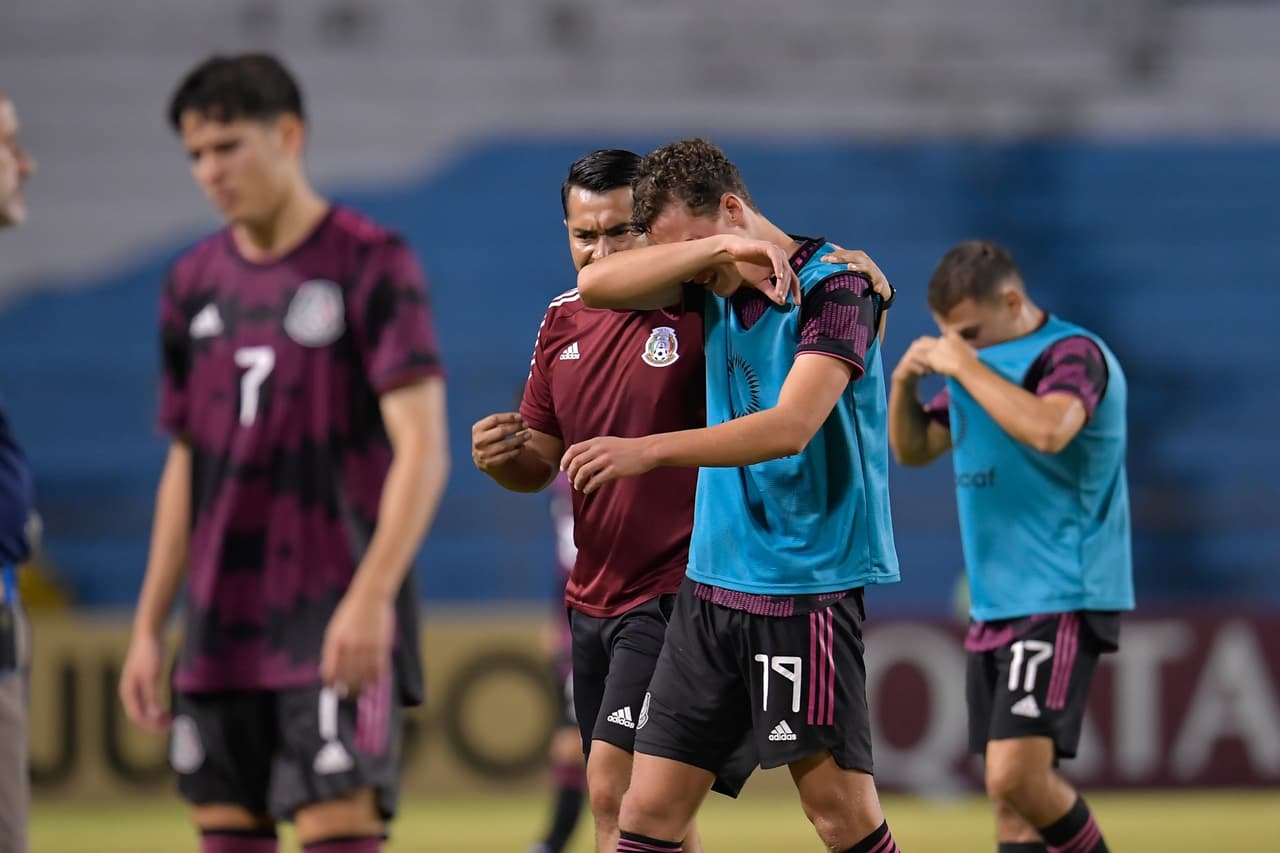 Guatemala venció a México en penales (2-1) tras empatar 1-1 en el tiempo regular para calificar al Mundial Sub-20 de Indonesia 2023; el Tri se queda sin Copa del Mundo y sin los Juegos Olímpicos de París 2024.