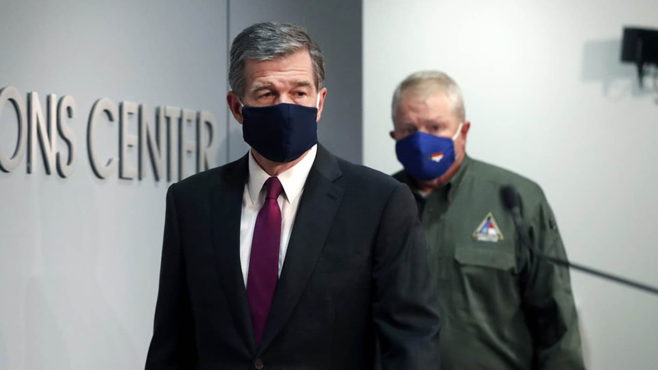 Huracán Isaías y el coronavirus: el "doble problema" que ahora enfrenta Carolina del Norte