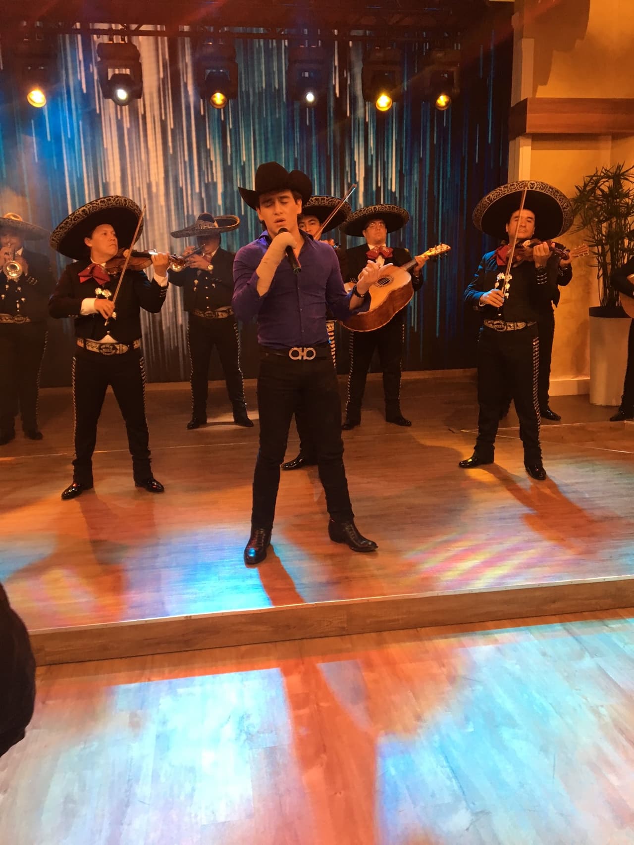 Julián lanzará su primer disco a finales del 2016.