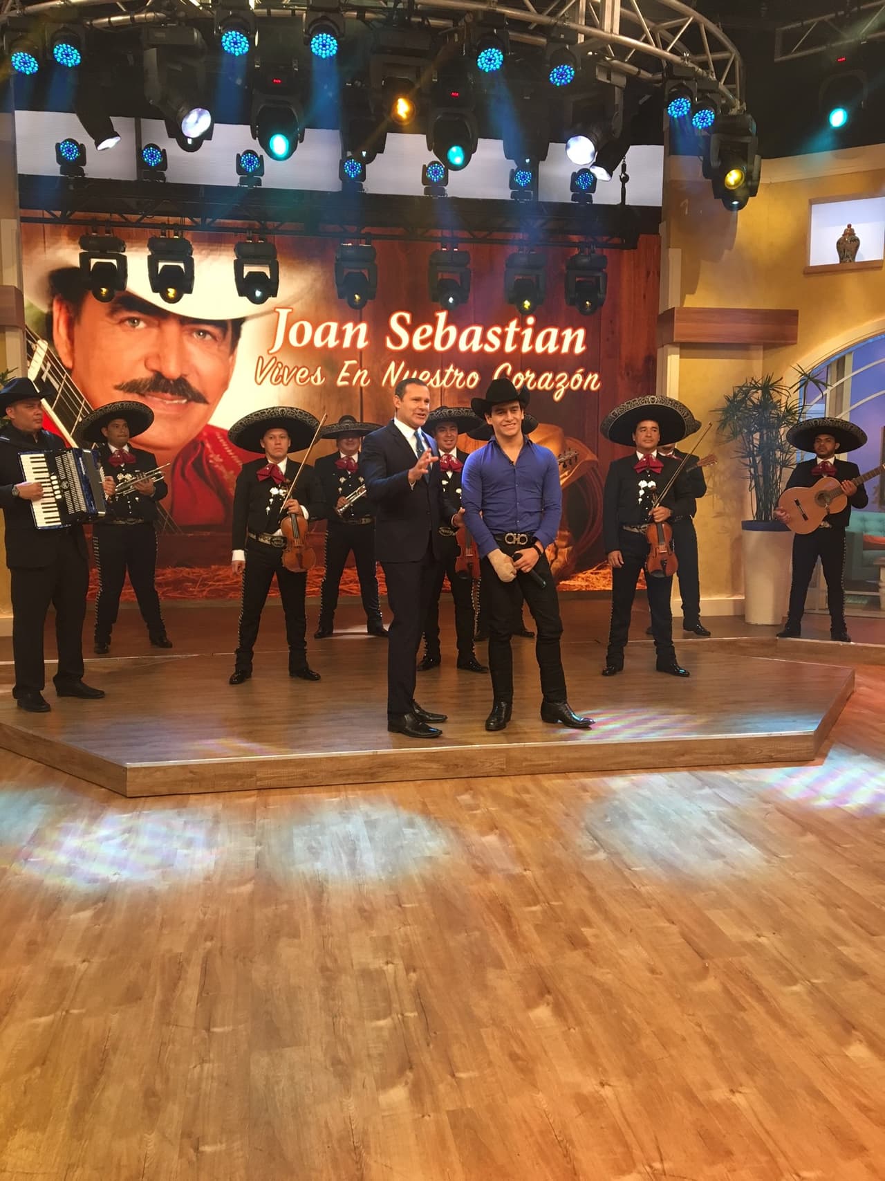 Julián Figueroa también nos tenía preparada una emotiva sopresa.