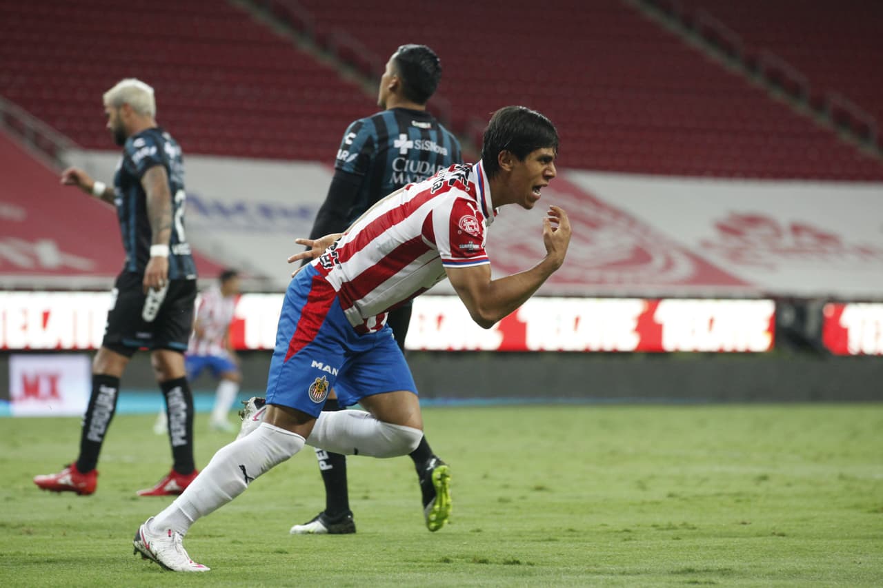 El boxeo es uno de sus deportes favoritos y ha declarado que le gustaría jugar en el PSV.