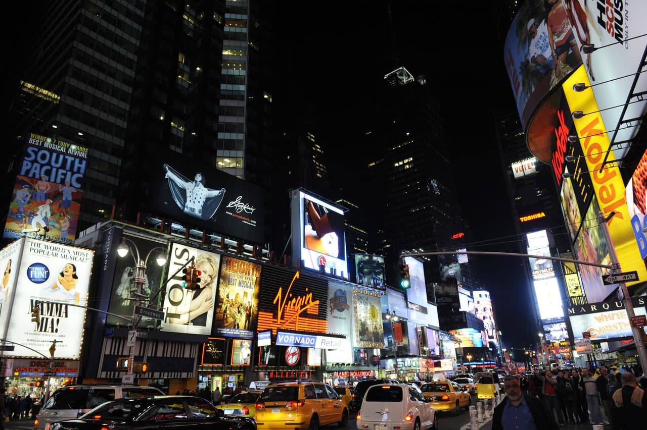 Pero la normalidad regresará con cambios significativos que transformará nuestras ciudades profundamente, dijo el experto Richard Florida en un artículo para el 
<a href="https://www.brookings.edu/blog/the-avenue/2020/03/24/how-our-cities-can-reopen-after-the-covid-19-pandemic/" target="_blank">Instituto Brookings</a>.