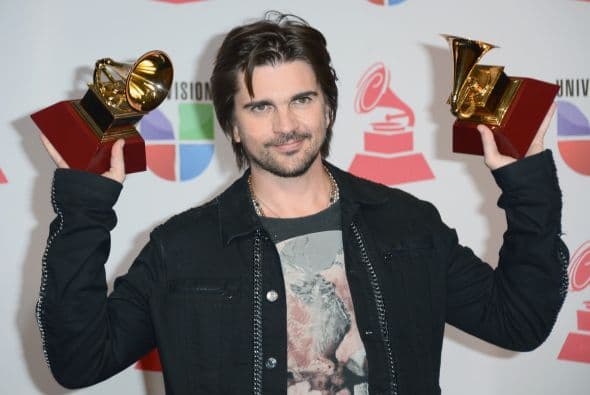 5. ¿Sabías que Juanes es el cantante con el mayor número de premios Latin GRAMMY acumulados hasta el momento? El exitoso colombiano cuenta con 20 gramófonos. Hasta 2014 se le llamó 'El Rey de Latin GRAMMY'