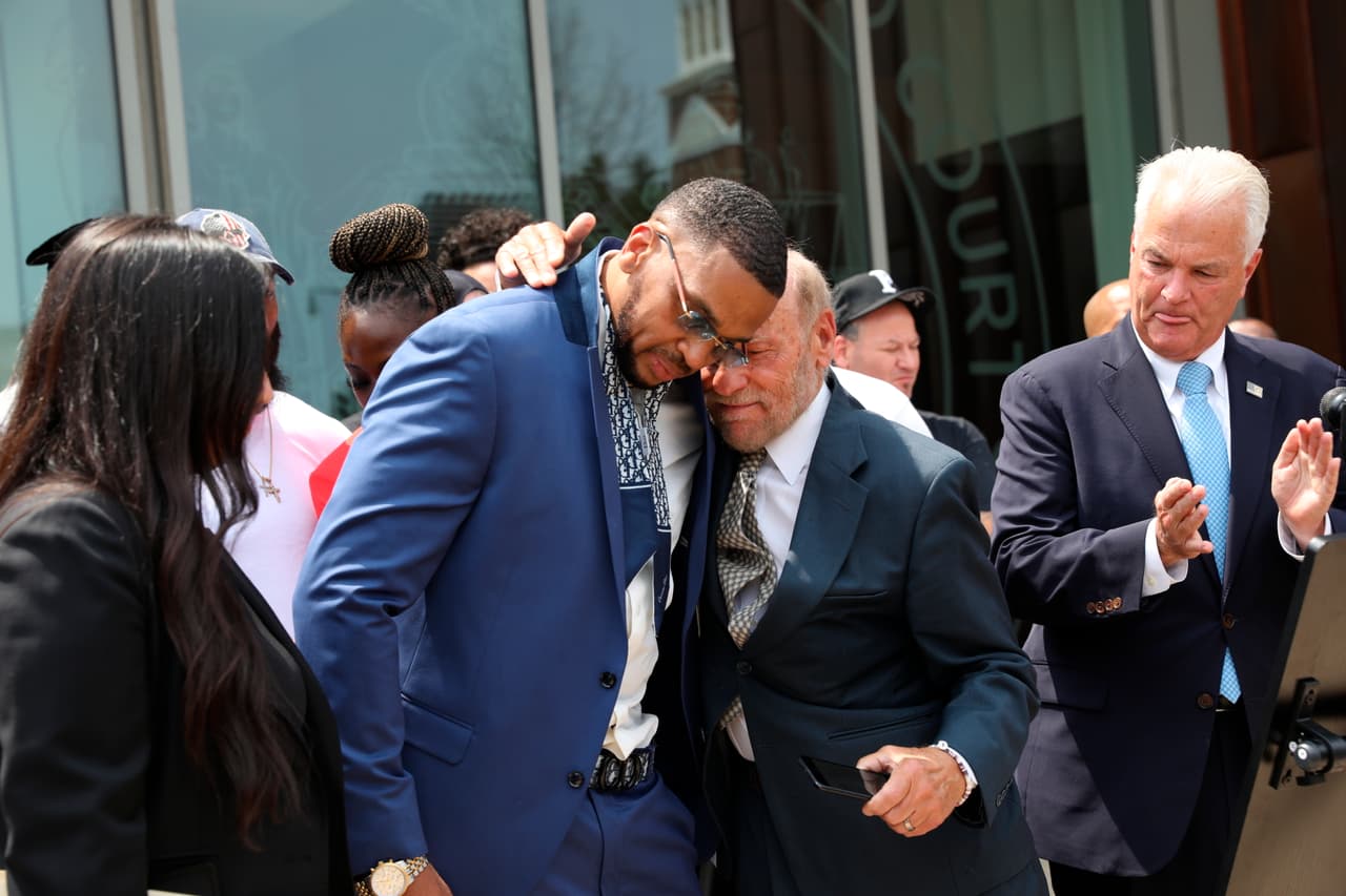 Declaran inocente a hombre de Nueva York tras pasar 23 años en la cárcel por un asesinato que no cometió