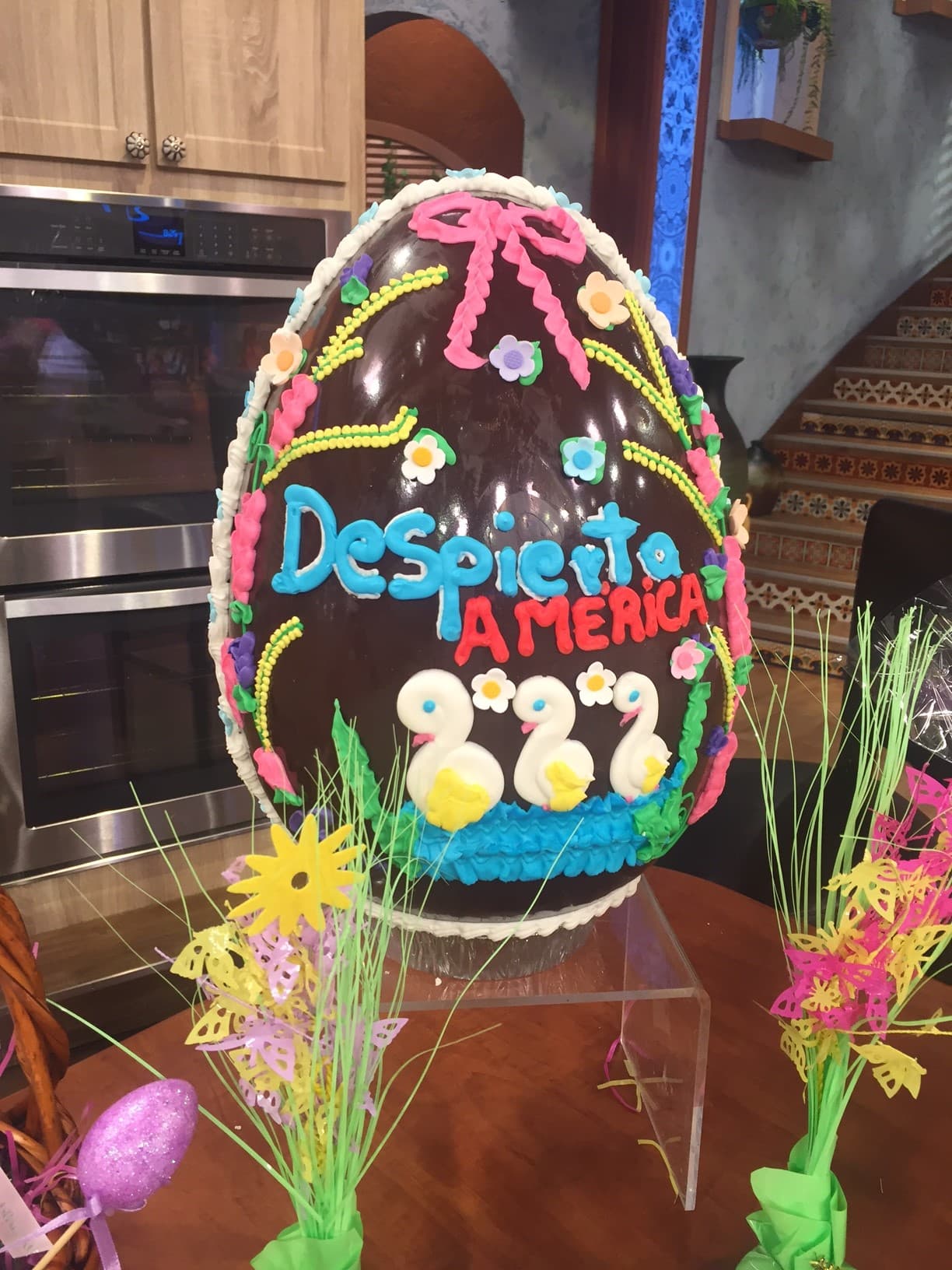 ¡Nos encantó! El huevo de Pascua decorado para Despierta América.