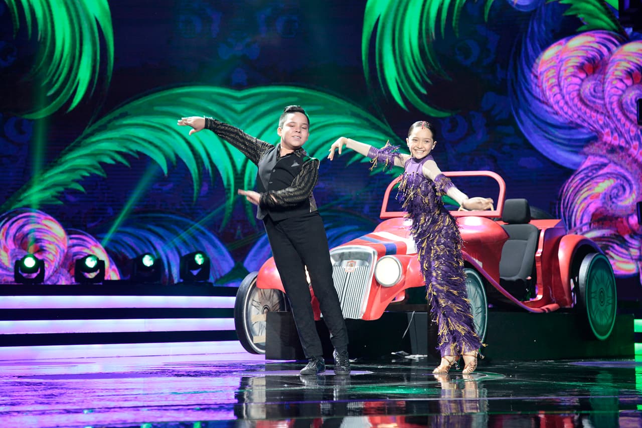 En la cuarta gala, la pareja tomó el escenario con el tema 'Havana'.
