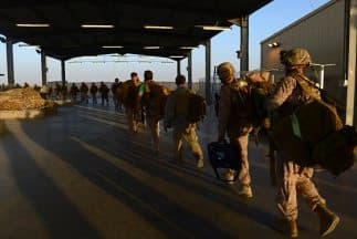 Una decena de soldados de vuelta de misión contra el ébola en Liberia fueron aislados en una base italiana.