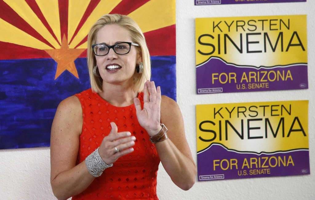 La demócrata
<b>Kyrsten Sinema</b> es la primera mujer que llega al Senado por Arizona. Arrebató un puesto seguro a los republicanos al imponerse por 1.7% sobre su rival Martha McSally.