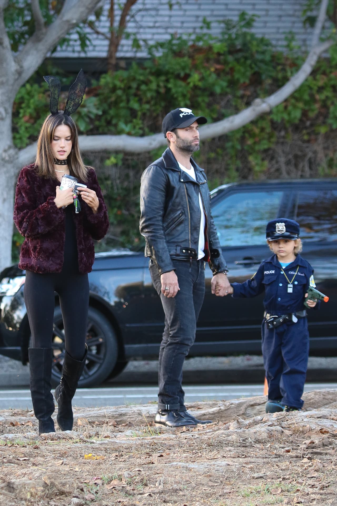Los niños salieron a decir '"trick or treat".