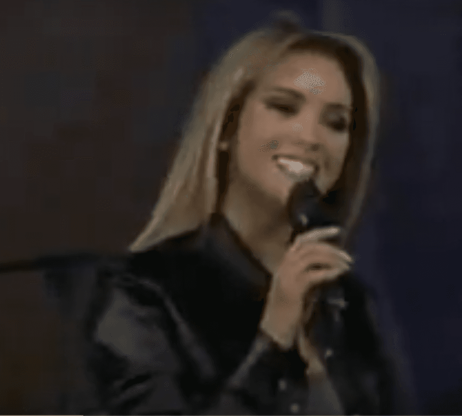 Daniela Castro comenzó desde muy joven en el mundo de las telenovelas, y el éxito le llegó muy rápido con producciones como 'Cadenas de amargura' y 'Cañaveral de pasiones'. En 1997 lanzó su disco 'Junto a ti', el cual no tuvo éxito.