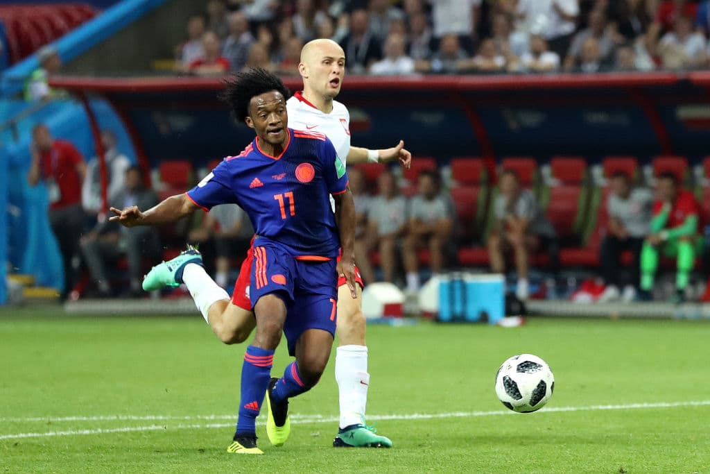 A los 75 minutos en un contragolpe letal Colombia firmó el 3-0. Un extraordinario pase cruzado, con efecto y ventaja de James para Juan Cuadrado que lo dejó en una carrera con dos defensas.